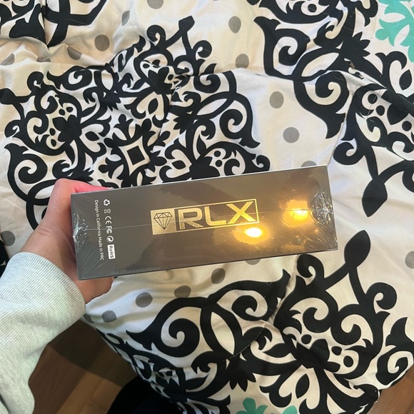 Brand new in package Bluetooth headset - Picture 2 of 4